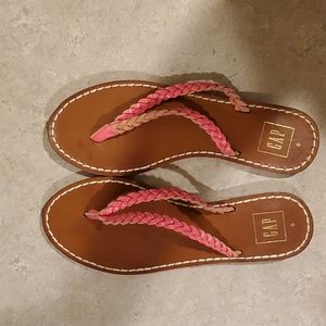 GAP pink leather braided flip flops
